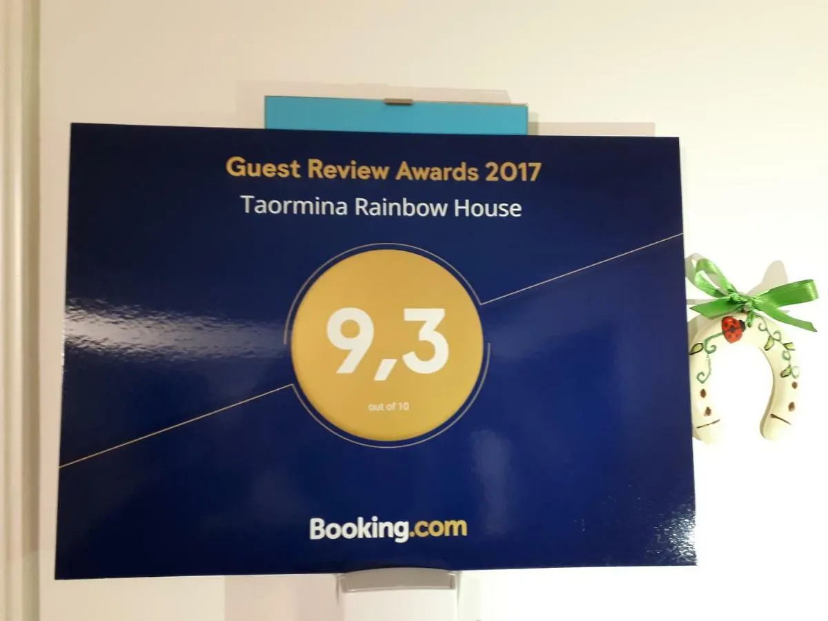 Taormina Rainbow House Apartment 0*,
